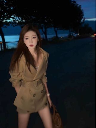 我想要两个人有完整的缘分#风衣穿搭