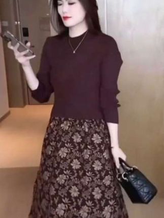 @新款女士秋冬修身洋气时尚长袖中长款打底针织连衣裙#早秋显瘦气质穿搭 #高档大气上档次#美出高级感#秋日氛围感穿搭