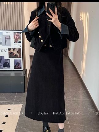 众和梦9333春秋新款赫本风显瘦两件套气:/ 质设计感半身裙套装#休闲穿搭#气质穿搭#显瘦穿搭#通勤百搭#减龄穿搭