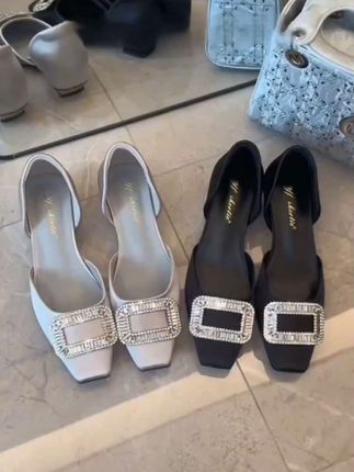 甜甜女孩~增高6cm雪花水钻扣浅口单鞋#水钻单鞋 #浅口单鞋 #软底软面穿上超舒服 #好穿又好搭