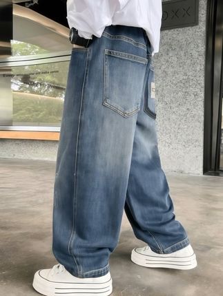巨高品!又潮又酷的宽松牛仔裤,我儿子穿上去说超舒服,水洗软牛仔耐磨耐造的,一整个特别上档次,又有颜值质量又好,趁着厂家有活动,要是还有宝贝能穿的尺码千万别错过了!#牛仔裤 #男童裤子 #百搭神裤 #男童穿搭 #潮酷男孩