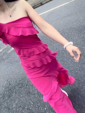 “明明一句温柔的话就能 消解,可你却让我开始怀疑这段感情是否还有 意义。”#高级感穿搭 #夏季新款 #出游穿搭 #夏天该有的样子 #ootd穿搭