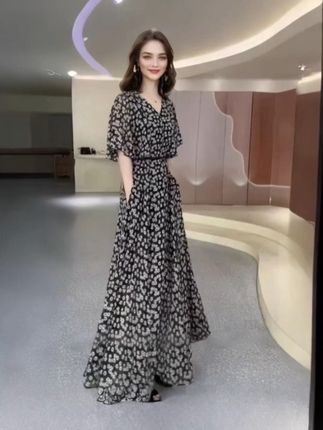 #显高显瘦 #透气连衣裙子 #引领时尚潮流 #春夏穿搭 @DOU+小助手