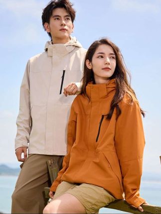 三合一冲锋衣,新秋冬季,户外休闲防水透气,加厚防风保暖,男女同款冲锋衣#时尚休闲穿搭 #保暖休闲 #户外休闲男女同款三合一冲锋衣@抖音好物
