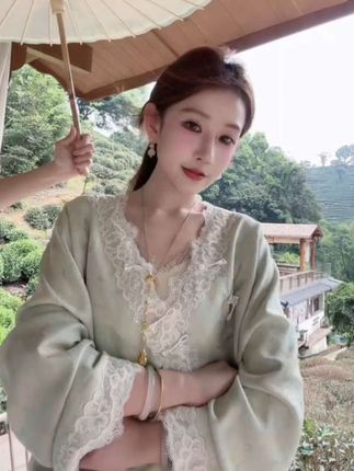 国庆怎么能少一套新中式穿搭百分百人丝面料!温文儒雅,典雅大方 #国庆穿搭 #显瘦穿搭 #中秋穿搭#新中式#温柔风