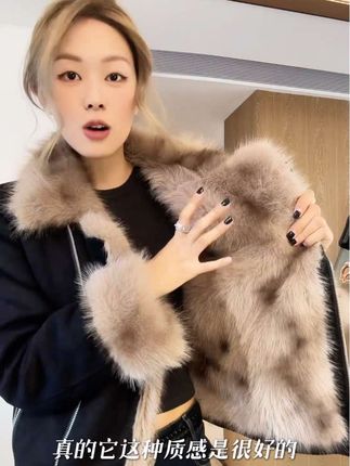 人造皮草 冬季黑色机车保暖加厚皮草外套女冬韩版#皮草穿搭 #冬季穿搭 #毛茸茸 #保暖穿搭 #皮草外套