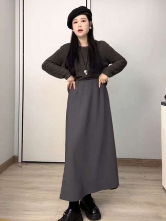 春秋新品欧洲站洋气纯色半身裙松紧腰设计A字裙女士半身裙气质百搭垂顺#半身裙 #a字裙 #半身裙穿搭 #高级感穿搭 #裙子