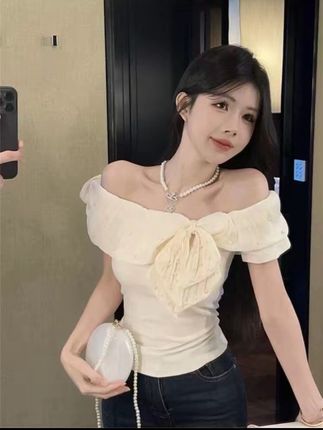 小香风荷叶边钉珠荷叶边T恤辣妹纯欲显瘦上衣气质修身:/ 纯欲夏季#夏季穿搭 #谁穿谁好看 #修身显瘦 #短袖T恤 #短袖