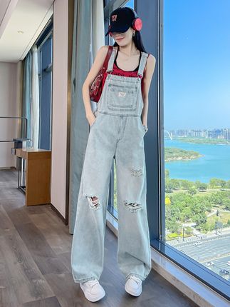 #休闲百搭 #休闲减龄穿搭 #显高显瘦显腿长 #背带裤 #时尚女装穿搭