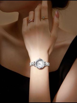 这款手表真的绝美,简约设计搭配精致表盘,戴在手上瞬间提升气质!✨⌚ #高颜值手表#聚利时#高端腕表#你值得拥有