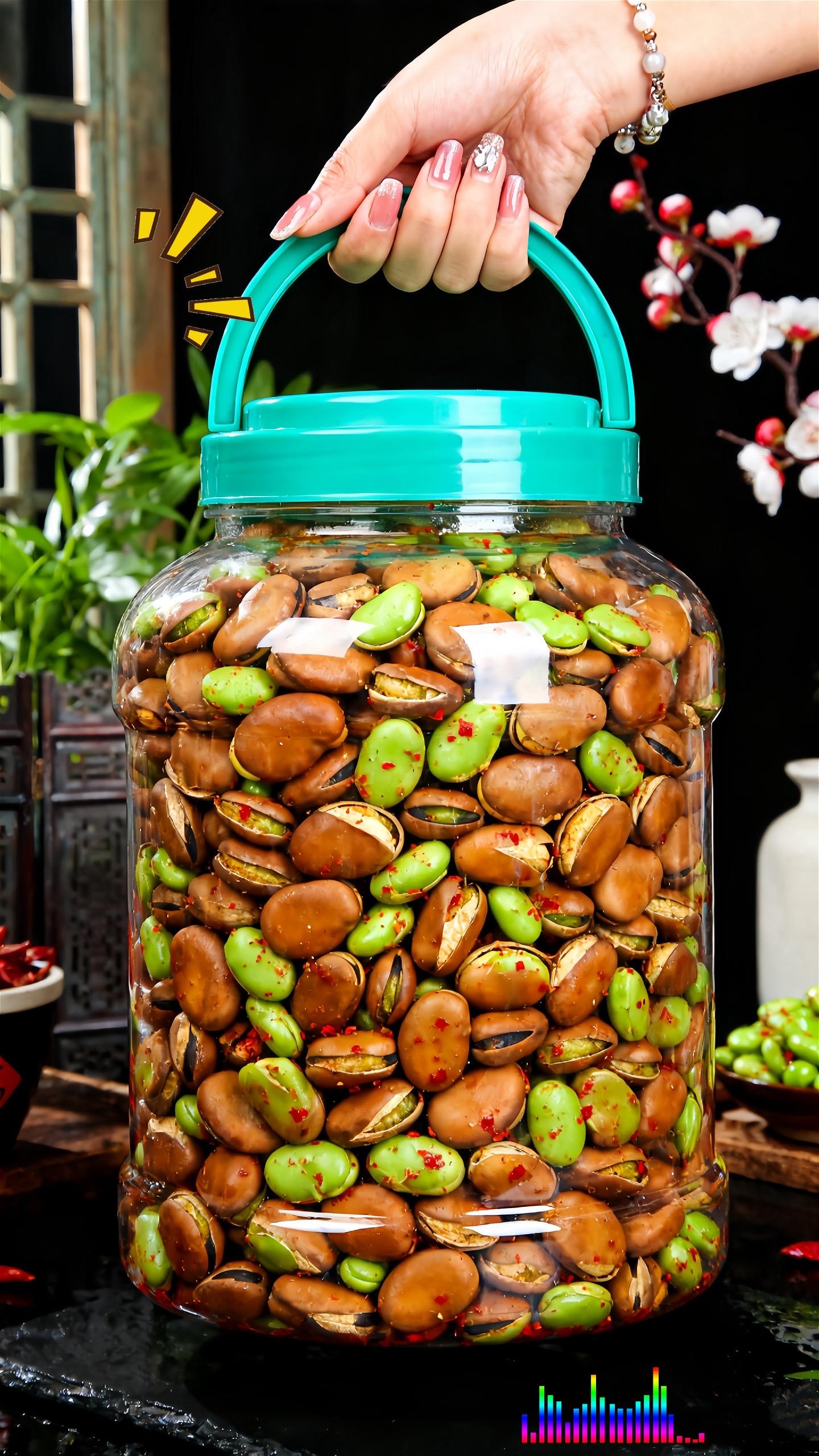 我给大家找到的这个绿蚕豆真的太好吃了,它是那种又酥又脆又香的口感,越嚼越香,好吃到停不下来。它不是一般的蚕豆,它是来自云南保山的绿蚕豆,吃起来是清香酥脆的味道,平时追剧喝酒的时候来上一把,特别解馋,喜欢吃的朋友别错过了!#蚕豆 #解馋 #好吃到停不下来 #绿蚕豆 #妈呀太香了