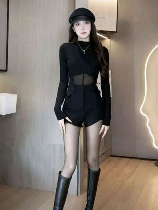 人生只不过是, 开心的时候大笑, 难过的时候哭泣, 接着就是继续过下去。 余生还长,何苦惊慌,#甜度超标的小裙子合集 #辣妹穿搭 #女神穿搭