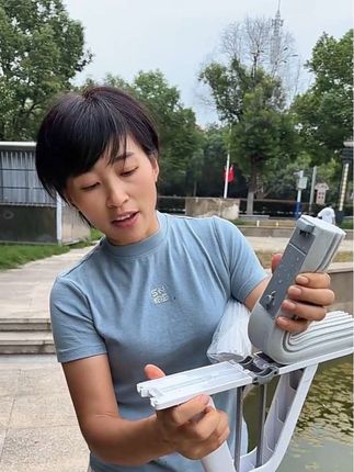 大卫拖把真好用!吸水效果好拖地干净不留水印,终于找到一款这么好用的拖把了地面拖的干干净净省时又省力#大卫拖把 #非常方便实用 #好物推荐分享 #结实耐用 #原创视频