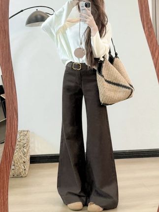 咖色不贴腿加绒微喇牛仔裤女2025秋季新款小个子高腰宽松直筒拖地#高级感穿搭 #简约大气 #牛仔裤 #显高显瘦显腿长 #秋季穿搭