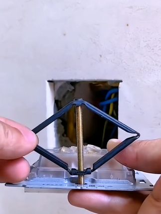 86型暗盒修复器接线盒插座底盒固定器开关盒菱形绝缘修复#暗盒修复器#开关插座#固定器#底盒修复器