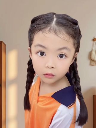 出门给女儿这样扎头发,漂亮又简单,手残党妈妈也能一看就会 #发饰头饰 #发圈头绳 #发绳发圈 #儿童编发 #编发教程