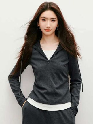 抽褶收腰连帽领套头假两件上衣 #假两件上衣 #抽褶收腰上衣 #百搭上衣 #时尚穿搭 #谁穿谁好看
