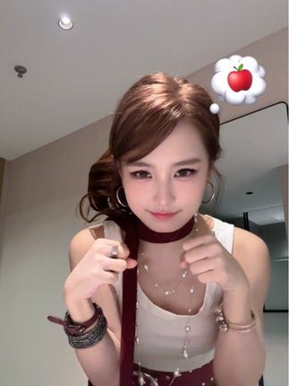 演出完好累,今天水一条嘻嘻 早上的飞机✈️——打车🚗——彩排——演出🎵 暂时逃离北京的冷空气2天喽 有现场的朋友咩!  #scottandzelda #手势舞 #BIBI #演出