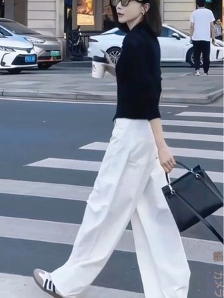 入秋穿搭一整套黑色长袖针织开衫宽松白色阔腿裤盐系炸街两件套装#简约穿搭 #每日分享 #时尚穿搭 @DOU+小助手 +小助