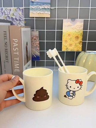 KT猫搞怪情侣漱口杯简约蹲坑凯蒂猫刷牙漱口刷牙洗漱牙刷家用牙杯#漱口杯#洗漱杯#牙杯#洗漱杯#情侣漱口杯