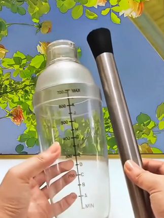 有了这款手摇雪克杯,夏天自己在家制作各种口味冷饮,干净又好喝冰爽一夏天了!#雪克杯套装 #手摇雪克杯套装 #制作饮品 #冰爽一夏