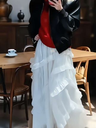 半身裙#上半年潮流穿搭清单 #夏日穿搭主打松弛感 #女生夏日约会穿搭合集 #夏季简约风服装测评 #打工人的夏日通勤穿搭,