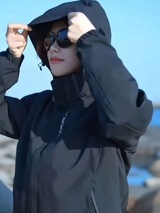 冲锋衣男士户外秋冬季三合 一登山服,外套可拆卸防风防水女款#冲锋衣 #三合一冲锋衣 #登山服 #户外穿搭
