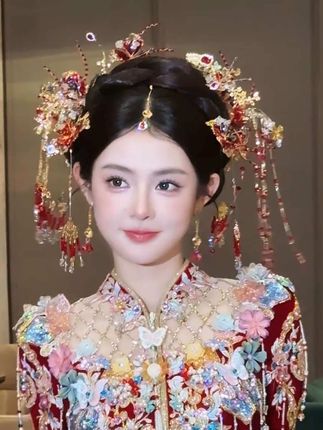 ❤️红色系秀禾在中式婚礼里真的超绝好嘛#中式新娘造型 #中式婚礼 #新娘 #新娘造型 #秀禾造型