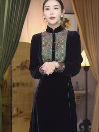 JIXIANGYIJIA/#吉祥衣家 #相忆采芙连衣裙 #秋冬新款 #高端品质 #高级国风连衣裙