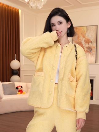 #减龄气质 #家居服分享 #爱了爱了 #可以外穿的家居服