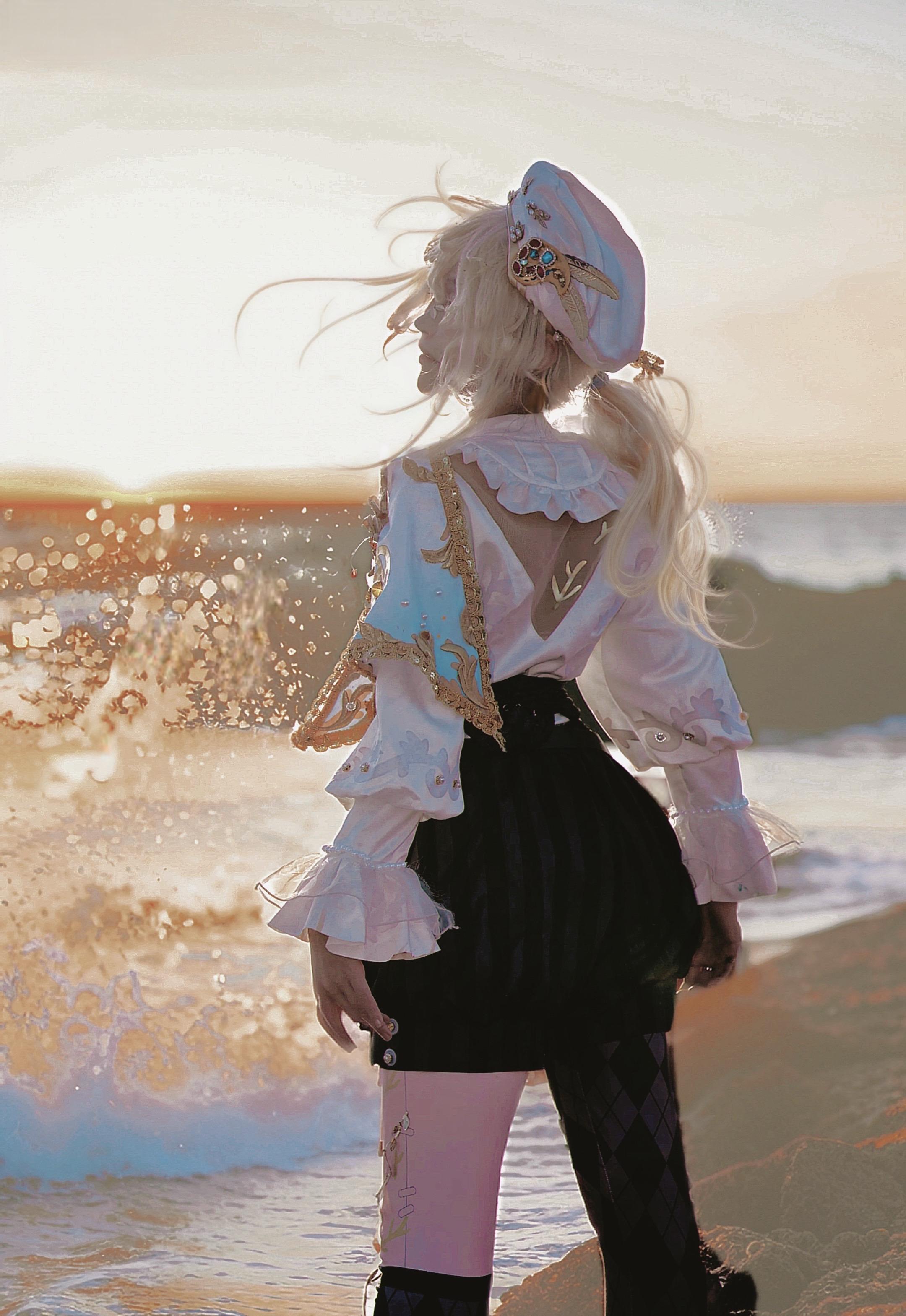 你的期愿 理想 都在你胸膛这颗滚烫的心中。#第五人格 #画家黄金比例 #艾格瓦尔登 #画家cos #黄金比例cos
