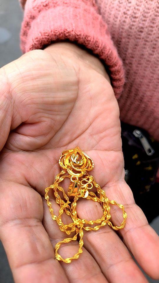 The necklace is so beautiful, the necklace is so beautiful.YellowishLove is particularly delicate.#我在抖音买买买