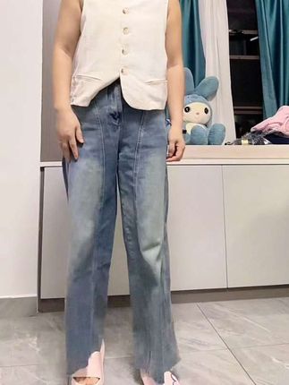 #弯刀牛仔裤 #宽松牛仔裤#休闲牛仔裤#穿搭#梨形身材穿搭