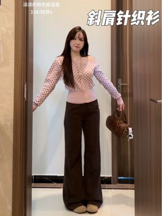 超有美女感的斜肩针织衫!#韩系穿搭 #斜肩上衣 #小个子初秋显瘦穿搭 #针织衫 #毛衣