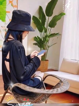 好喜欢这种宽宽松松的慵懒感呀!#夏天该有的样子 #今天穿什么 #慵懒感穿搭 #简约基础穿搭太耐看了 #慵懒风