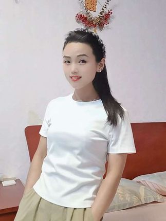 不会打理头发的姐妹可以试试这个珠光纱发箍,正反两用不伤头发不易脱落,简单好看发型轻松搞定,洋气减龄气质优雅时尚百搭。#发箍#头饰发饰#碎发整理#发箍这样戴好美 @DOU+小助手