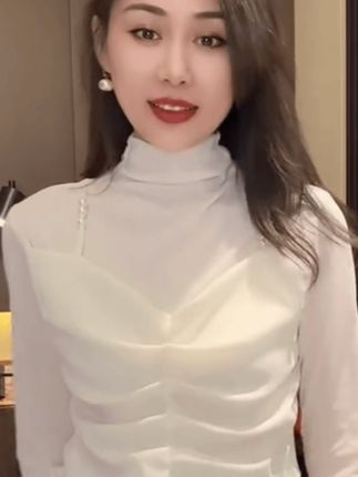 舒适静奢风法式半高领长袖女T恤秋冬半高领显瘦网红#长袖t恤 #长袖打底衫#穿搭分享#今日穿搭#谁穿谁好看@DOU+上热门 @抖音创作小助手 @DOU+小助手