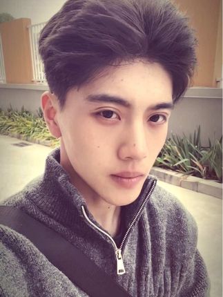 忽有清风化剑气 直斩二十少年意.