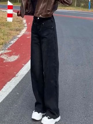 牛仔直筒阔腿裤#休闲减龄穿搭 #穿搭 #显高显瘦显腿长 #面料柔软舒适 #穿JK拍南昌之星也太出片了