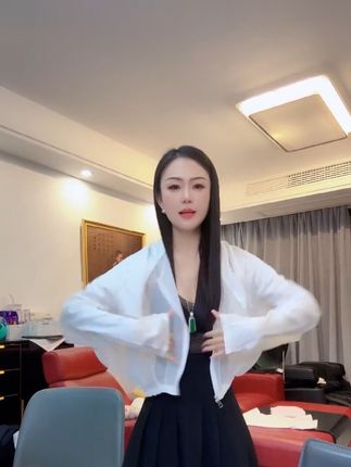 夏季新款缎面拼接网纱欧货防晒衣短款外套女百搭设计感夹克上衣#新款上新 #爆款热卖中 #女生必备#洋气减龄 #防晒衣