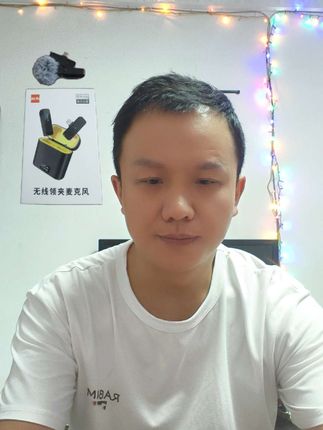 第一次使用无线领夹麦克风,直播时有噪音,研究很久没弄明白,后面问商家客服,才知道怎么回事,拍视频录像或者直播,非常好用#无线领夹麦克风