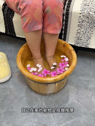 木桶泡脚盆,加厚按摩洗脚盆,实木保温足浴家用桶#足浴桶 #泡脚 #木桶泡脚盆