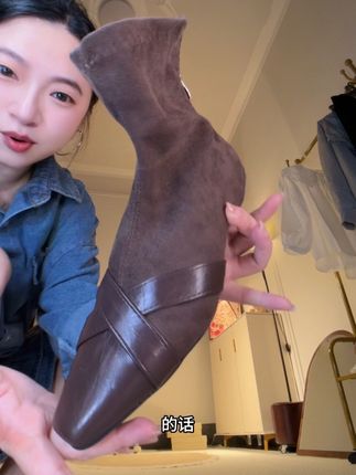很有女人味超级提气质的绒面短靴,秋冬超级好搭。