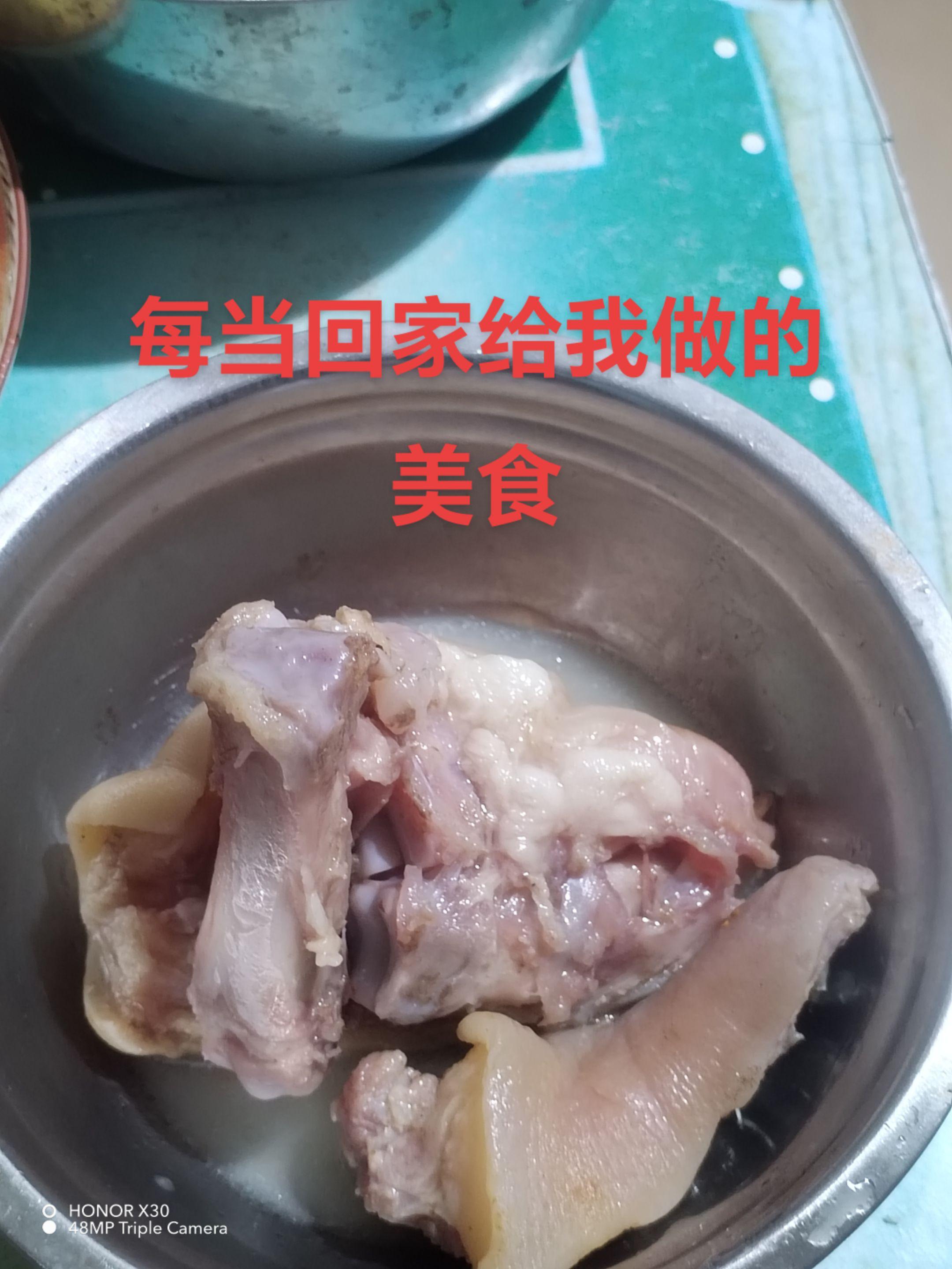 大口吃肉的感觉真好
