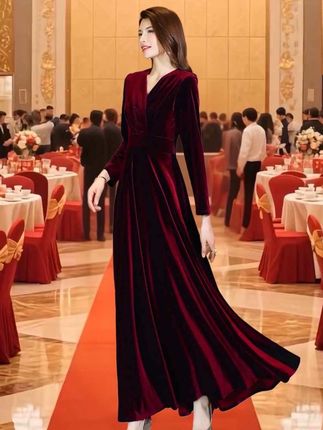 ##婚庆礼服 喜妈妈丝绒连衣裙礼服婚宴装#优雅气质 #高贵优雅 #喜婆婆喜妈妈 #穿出自信穿出美丽