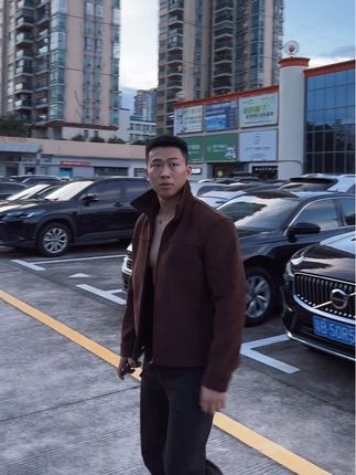 这夹克穿着帅啊