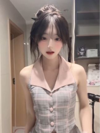 为什么白天吃了那么多苦 晚上还饿#甜妹 #手势舞@月蹄瑕