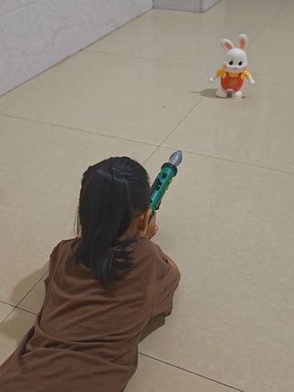 火箭炮非常好玩玩呀!小手一按就能连续发射,女儿玩的太投入了!#火箭炮 #这玩具好炸裂#儿童玩具 #网红玩具 #玩具推荐
