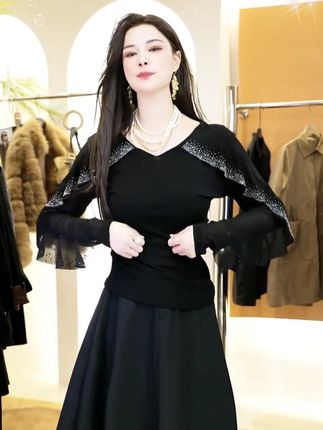 #上衣女 #秋季穿搭 #时尚穿搭 #高级感穿搭 #流光机能风穿搭太有生命力了