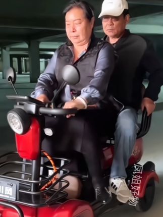 凤姐好物(安)家居百货 #创业灵感 #电动车##老人代步##接送孩子电动车##老年代步车 @巨量千川 @DOU+小助手